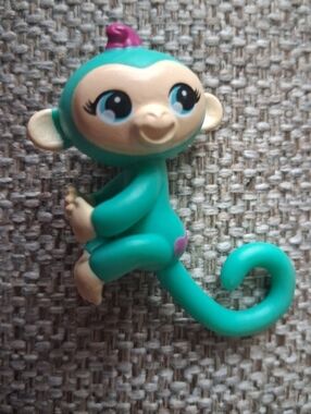Fingerlings Minis Mini Figure Teal